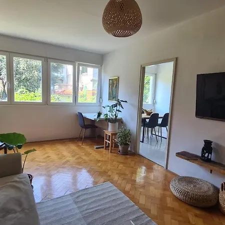 Center With Private Sauna Apartment Split