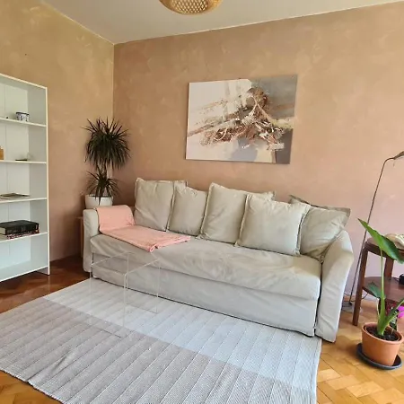 Apartment With Sauna In Centre Split